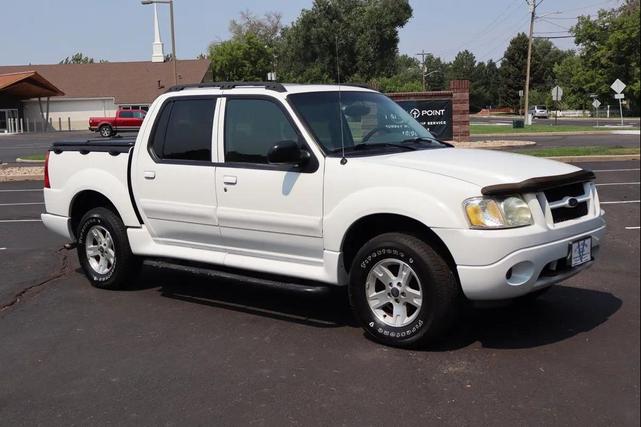 Photo of 2005 Oxford White Clearcoat Ford Explorer Sport Trac