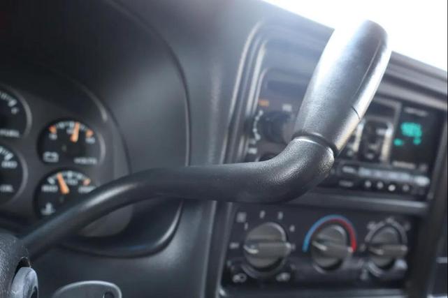 Photo of 2001 Gray Chevrolet Silverado 2500