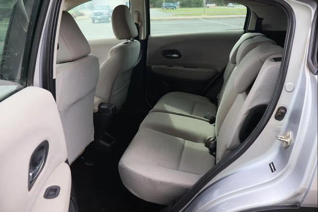 Photo of 2017 Lunar Silver Metallic Honda HR-V