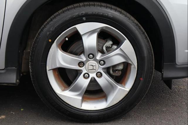 Photo of 2017 Lunar Silver Metallic Honda HR-V