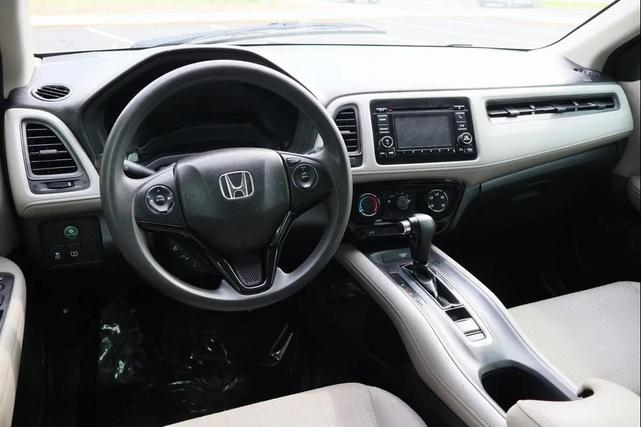 Photo of 2017 Lunar Silver Metallic Honda HR-V