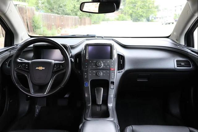Photo of 2014 Black Chevrolet Volt