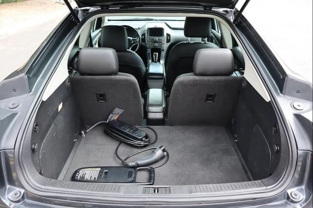 Photo of 2014 Black Chevrolet Volt