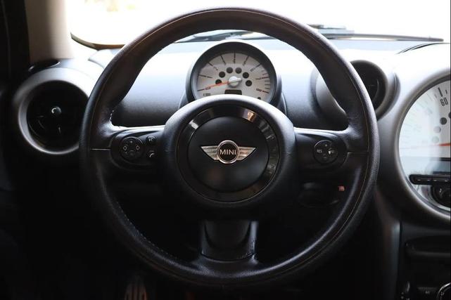 Photo of 2012 Off white MINI Cooper S Countryman
