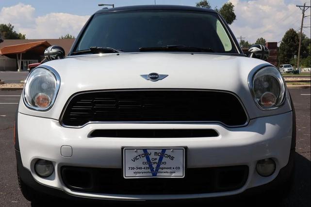 Photo of 2012 Off white MINI Cooper S Countryman