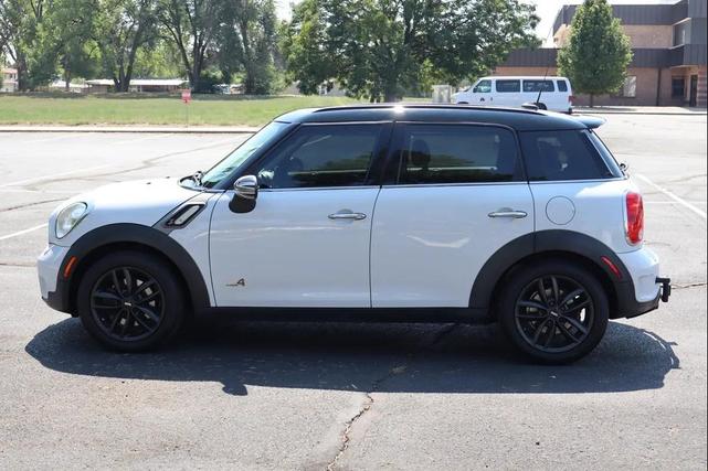 Photo of 2012 Off white MINI Cooper S Countryman