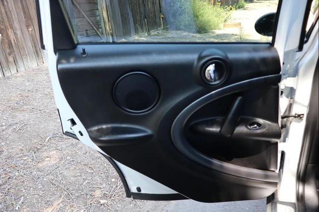Photo of 2012 Off white MINI Cooper S Countryman