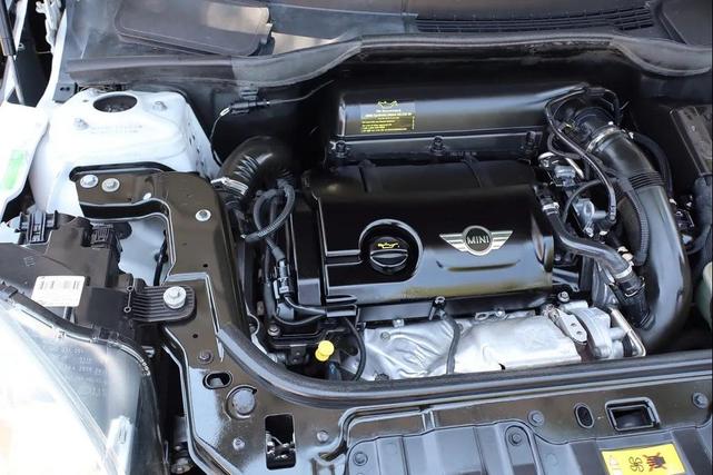 Photo of 2012 Off white MINI Cooper S Countryman