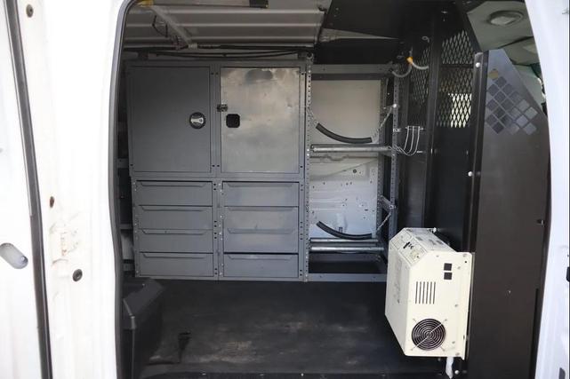 Photo of 2007 Oxford White Clearcoat Ford E250