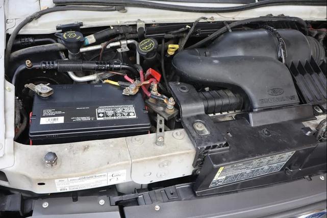 Photo of 2007 Oxford White Clearcoat Ford E250
