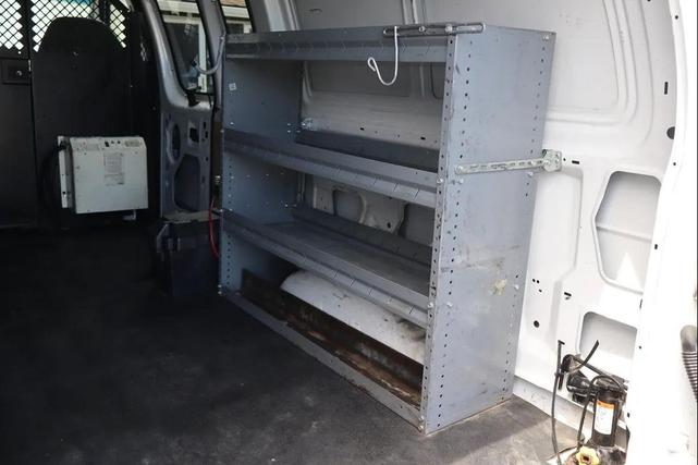 Photo of 2007 Oxford White Clearcoat Ford E250