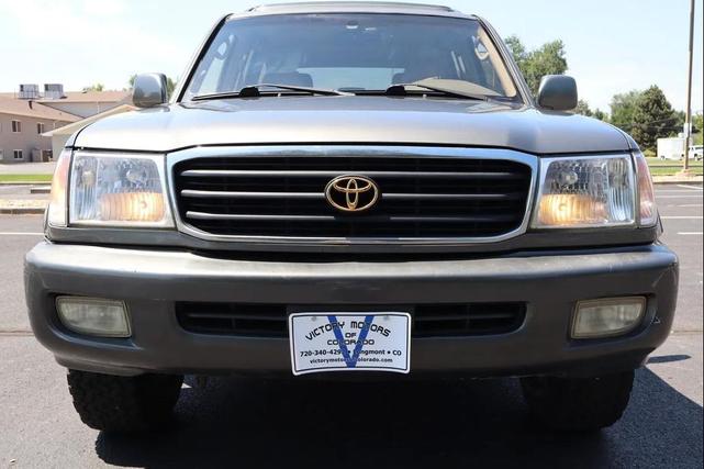 Photo of 2000 Green Toyota Land Cruiser