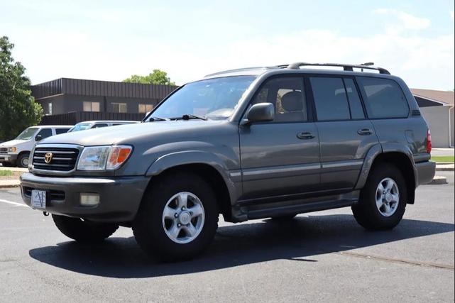 Photo of 2000 Green Toyota Land Cruiser