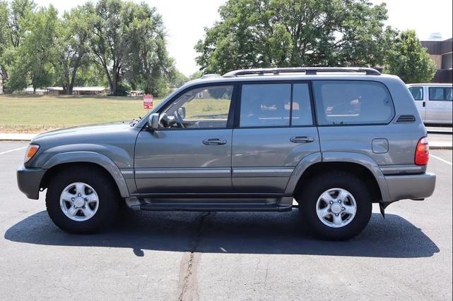 Photo of 2000 Green Toyota Land Cruiser