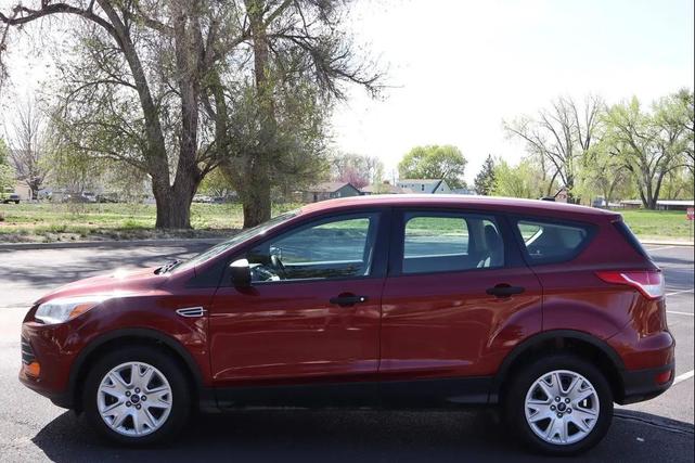 Photo of 2014 Burgundy Ford Escape