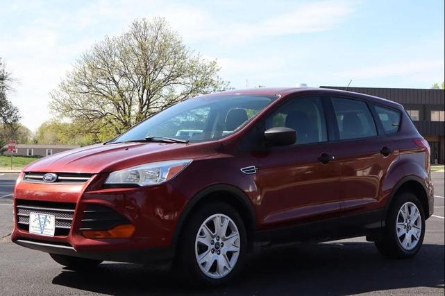 Photo of 2014 Burgundy Ford Escape