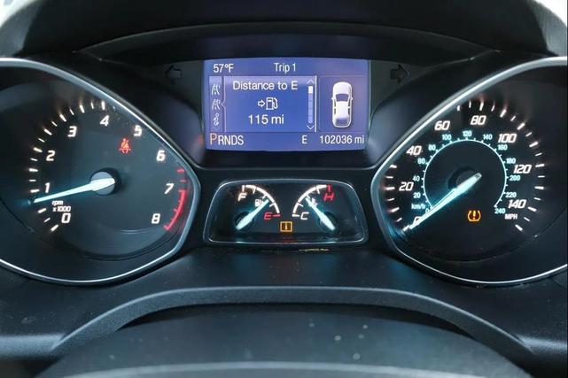 Photo of 2014 Burgundy Ford Escape