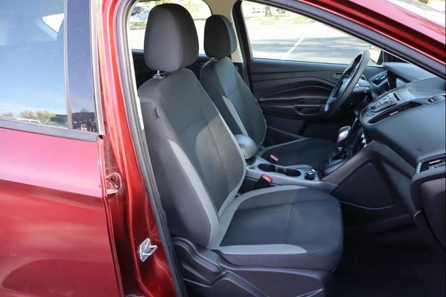 Photo of 2014 Burgundy Ford Escape