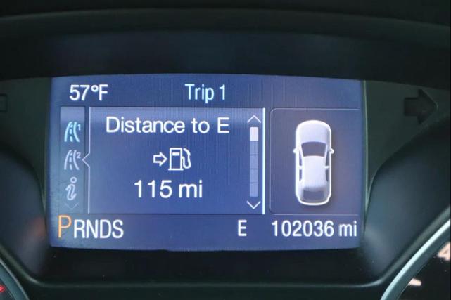 Photo of 2014 Burgundy Ford Escape