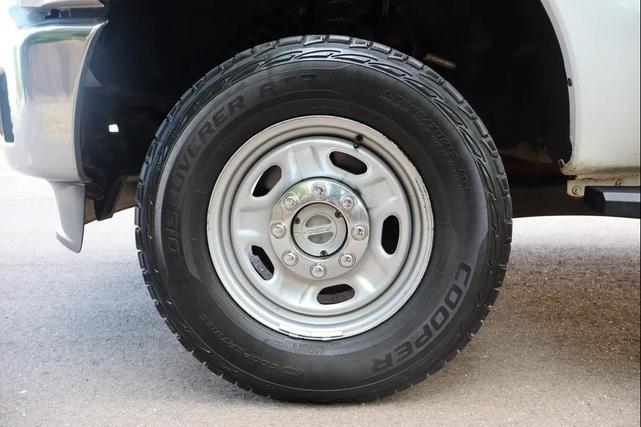 Photo of 2011 Oxford White Ford F-250