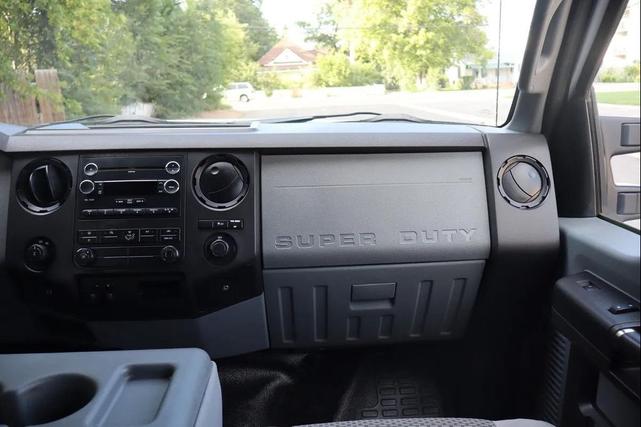 Photo of 2011 Oxford White Ford F-250
