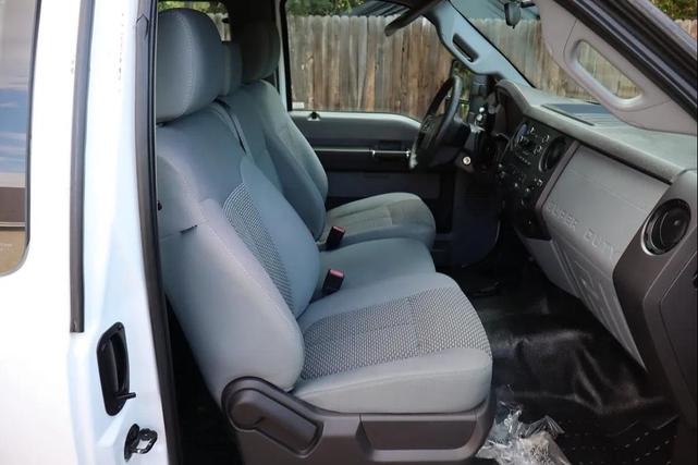 Photo of 2011 Oxford White Ford F-250