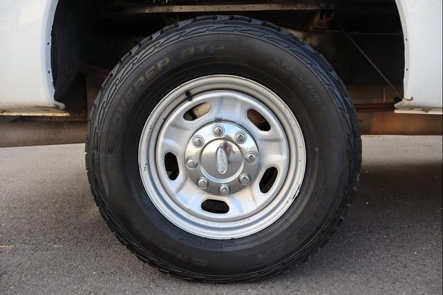 Photo of 2011 Oxford White Ford F-250
