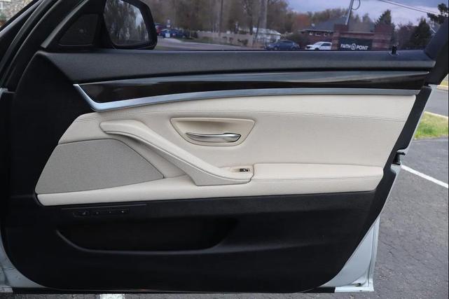 Photo of 2012 Silver BMW 535