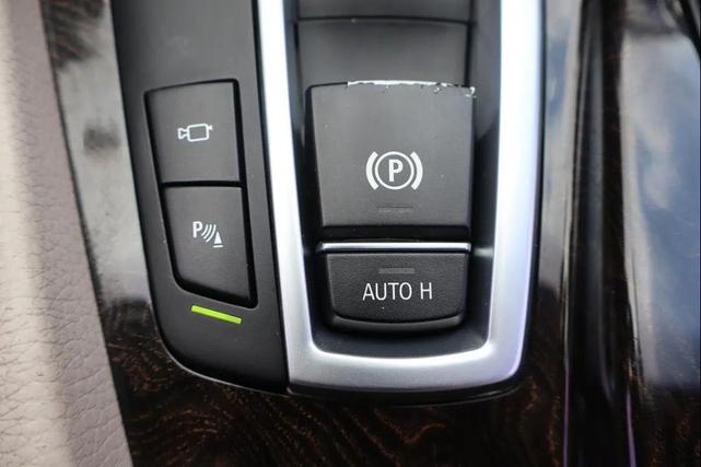 Photo of 2012 Silver BMW 535