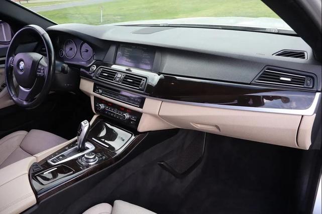 Photo of 2012 Silver BMW 535