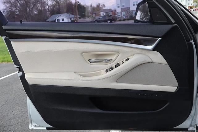 Photo of 2012 Silver BMW 535