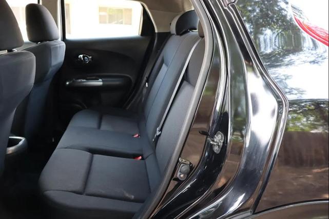 Photo of 2013 Sapphire Black Nissan Juke