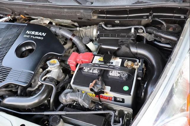 Photo of 2013 Sapphire Black Nissan Juke