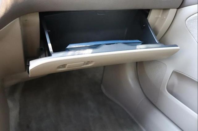 Photo of 2002 Gold Honda Civic