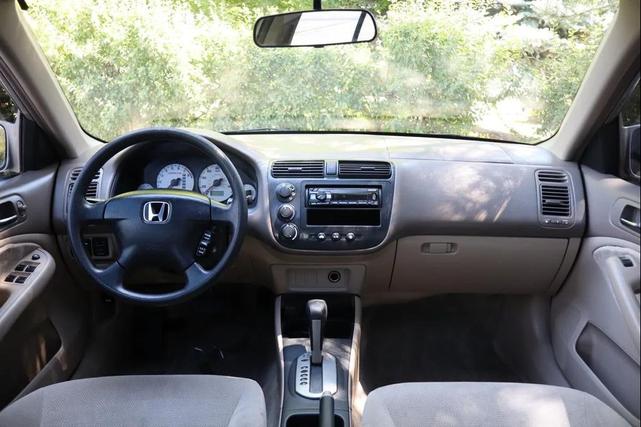Photo of 2002 Gold Honda Civic