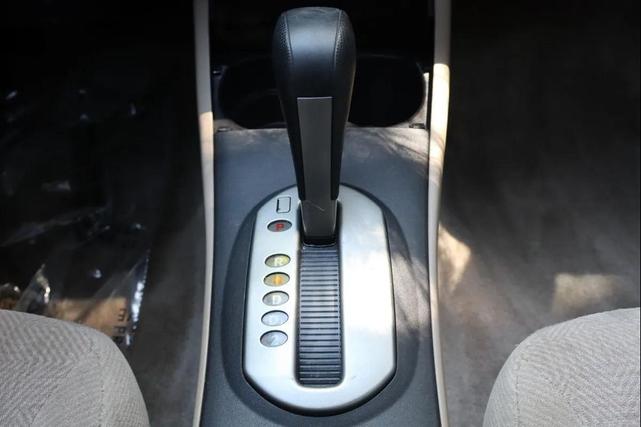 Photo of 2002 Gold Honda Civic