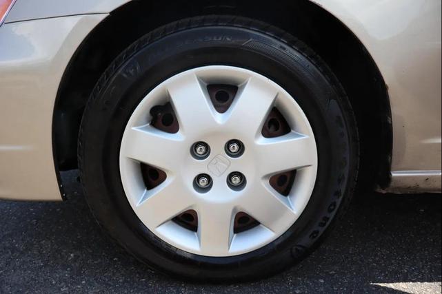 Photo of 2002 Gold Honda Civic