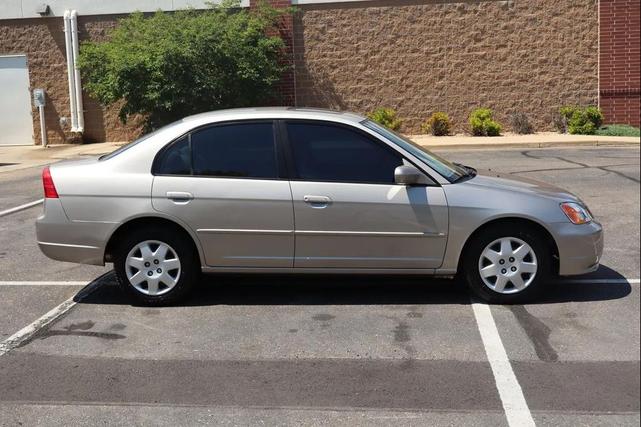 Photo of 2002 Gold Honda Civic
