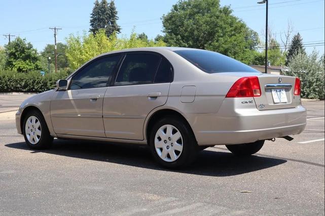 Photo of 2002 Gold Honda Civic