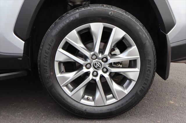 Photo of 2022 Silver Sky Metallic Toyota RAV4
