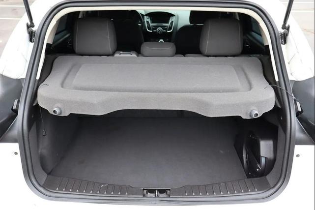 Photo of 2018 Oxford White Ford Focus