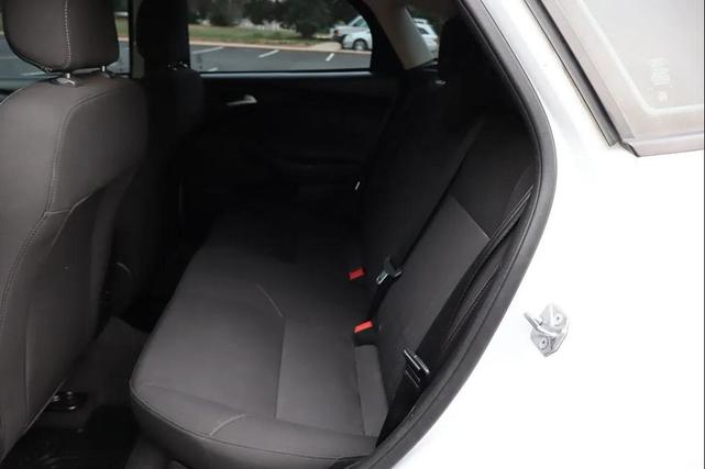 Photo of 2018 Oxford White Ford Focus