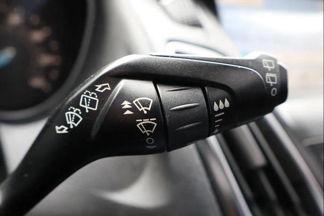 Photo of 2018 Oxford White Ford Focus