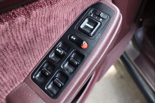 Photo of 1992 Burgundy Honda Accord
