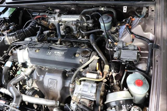 Photo of 1992 Burgundy Honda Accord