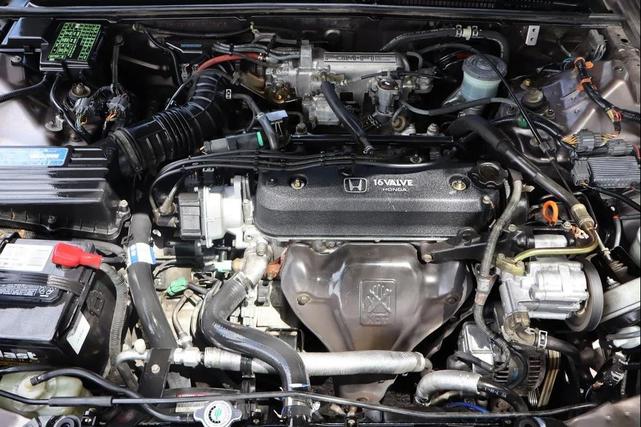 Photo of 1992 Burgundy Honda Accord