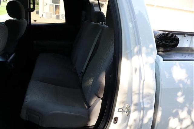 Photo of 2012 Super White Toyota Tundra