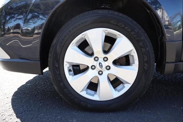 Photo of 2012 Blue Subaru Outback