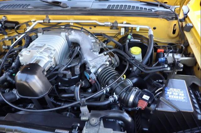 Photo of 2002 Solar Yellow Clearcoat Nissan Xterra