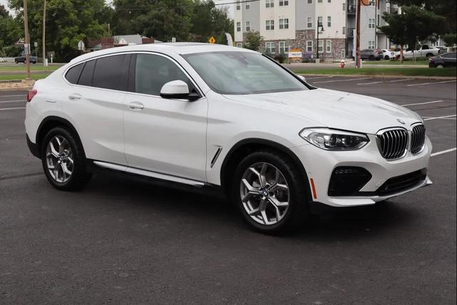 Photo of 2021 White BMW X4